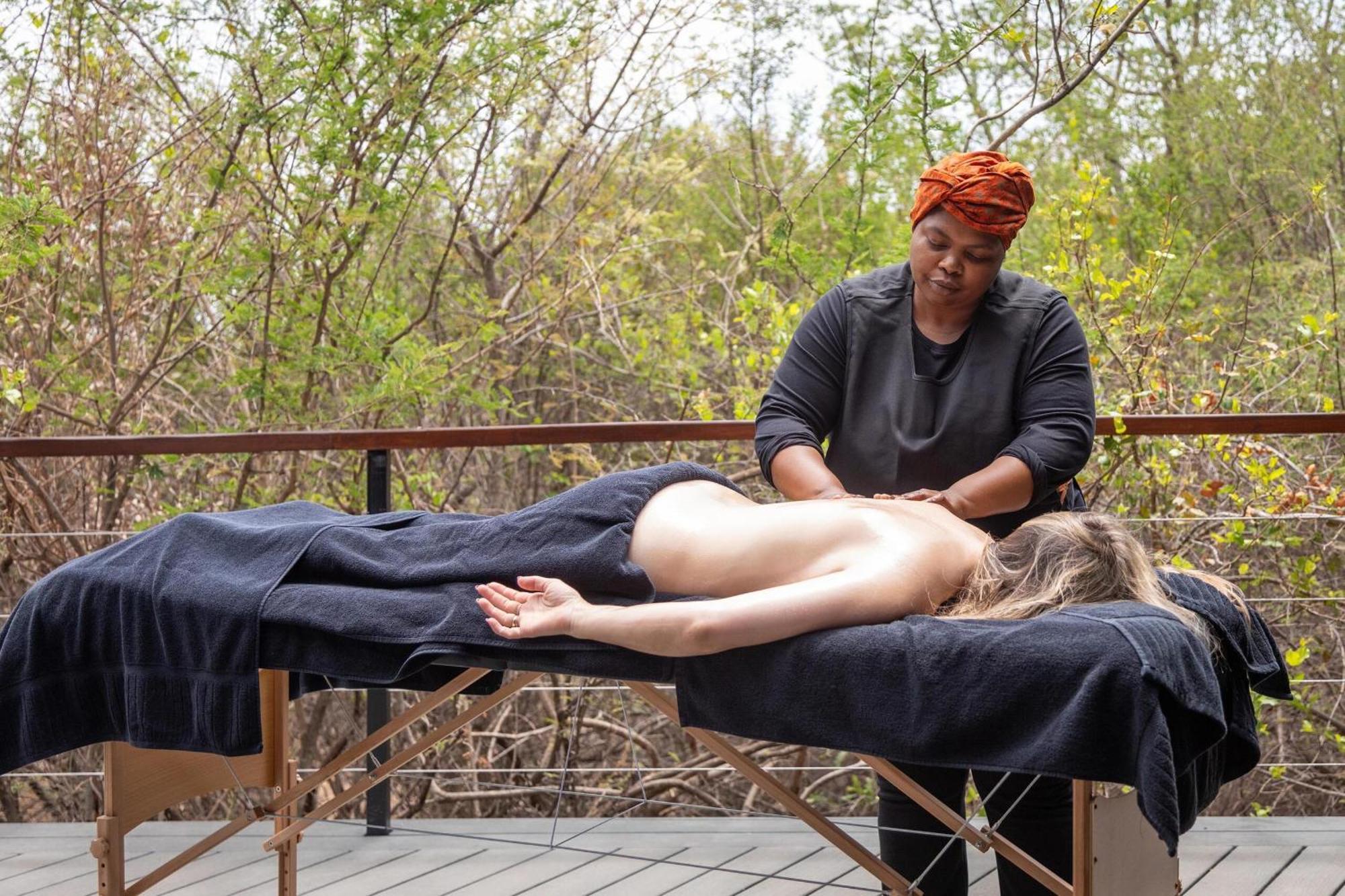 Tuningi Safari Lodge Madikwe Game Reserve Eksteriør billede
